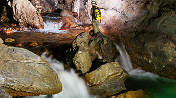 Fleuve dans la grotte Hang Nuoc Nut - Phong Nha Ke Bang