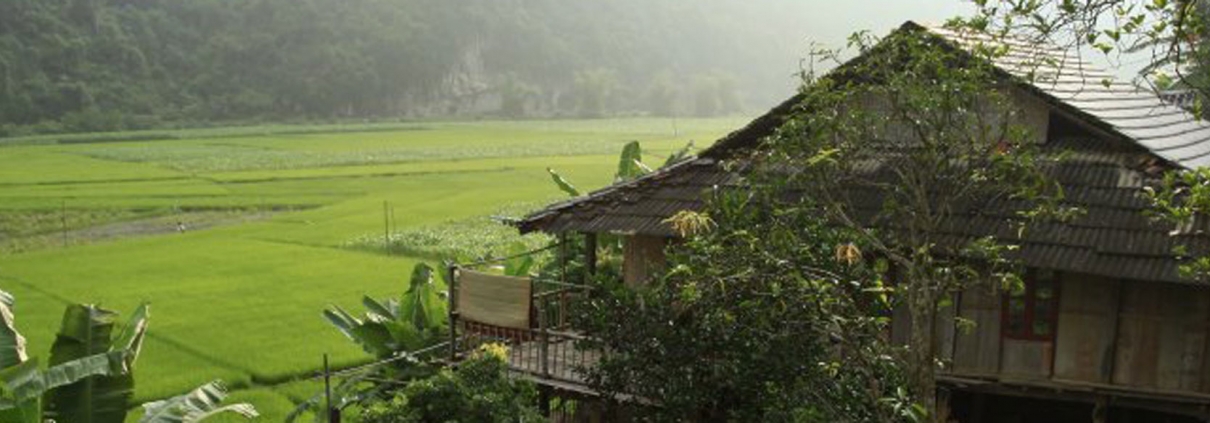 maison traditionnelle chez l'habitant dans le village de Ngoi Tu au lac Ba Be
