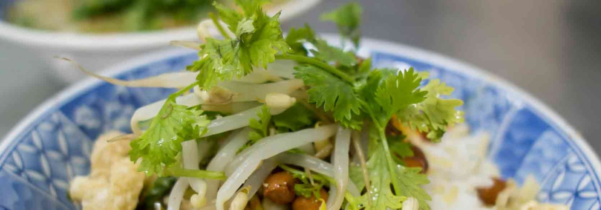Goûter à la cuisine de Hué avec Carnets d'Asie