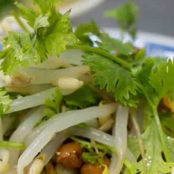 Goûter à la cuisine de Hué avec Carnets d'Asie