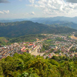Panorama sur la ville de Phongsaly