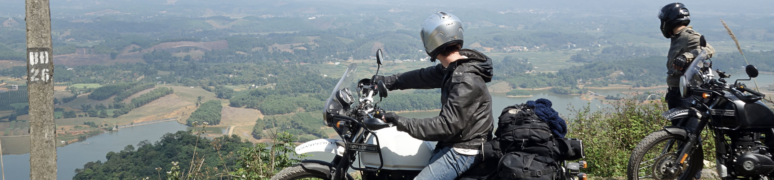 Vue depuis Ngoc Son lors d'un voyage au Vietnam à moto