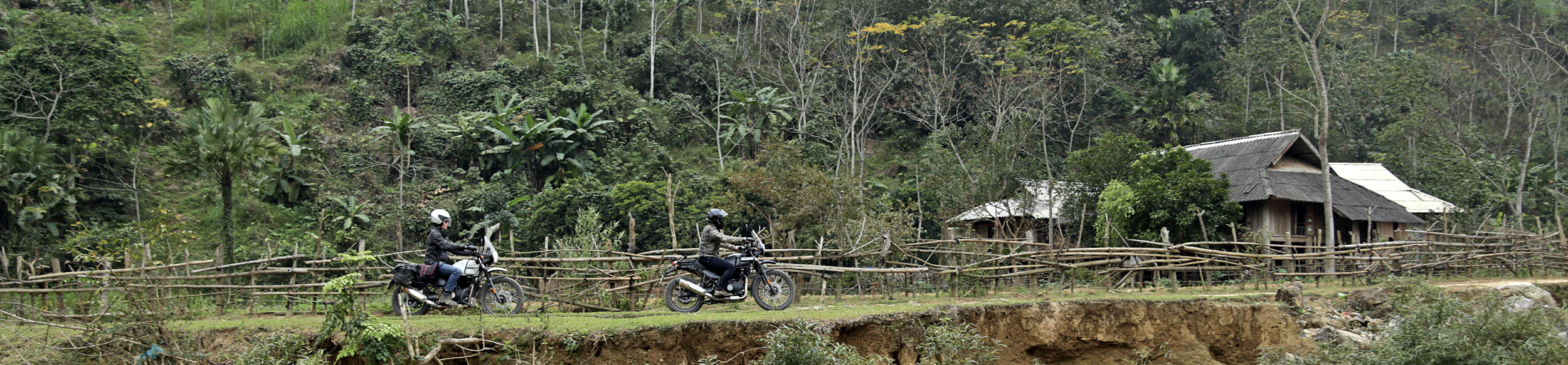 Le Vietnam en moto, vue à Ngoc Son