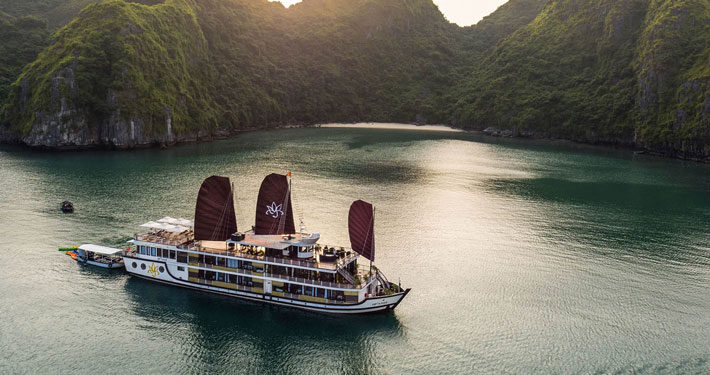 Croisière dans la baie de Lan Ha avec Orchid Cruise et Carnets d'Asie