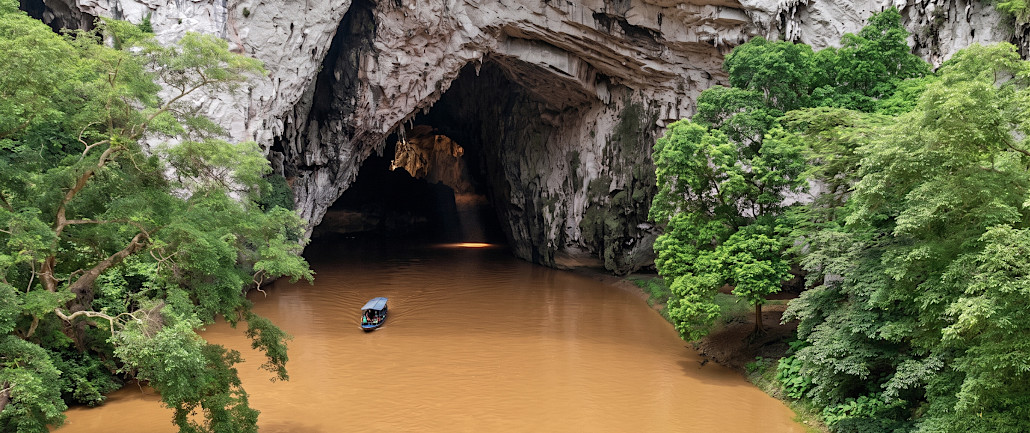 grotte Puong au lac Ba Be