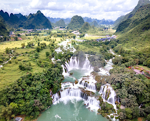 Chutes de Ban Gioc à la frontière Sino-Vietnamienne